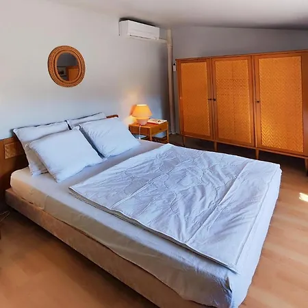 Pet Friendly In With Wifi Cébazan